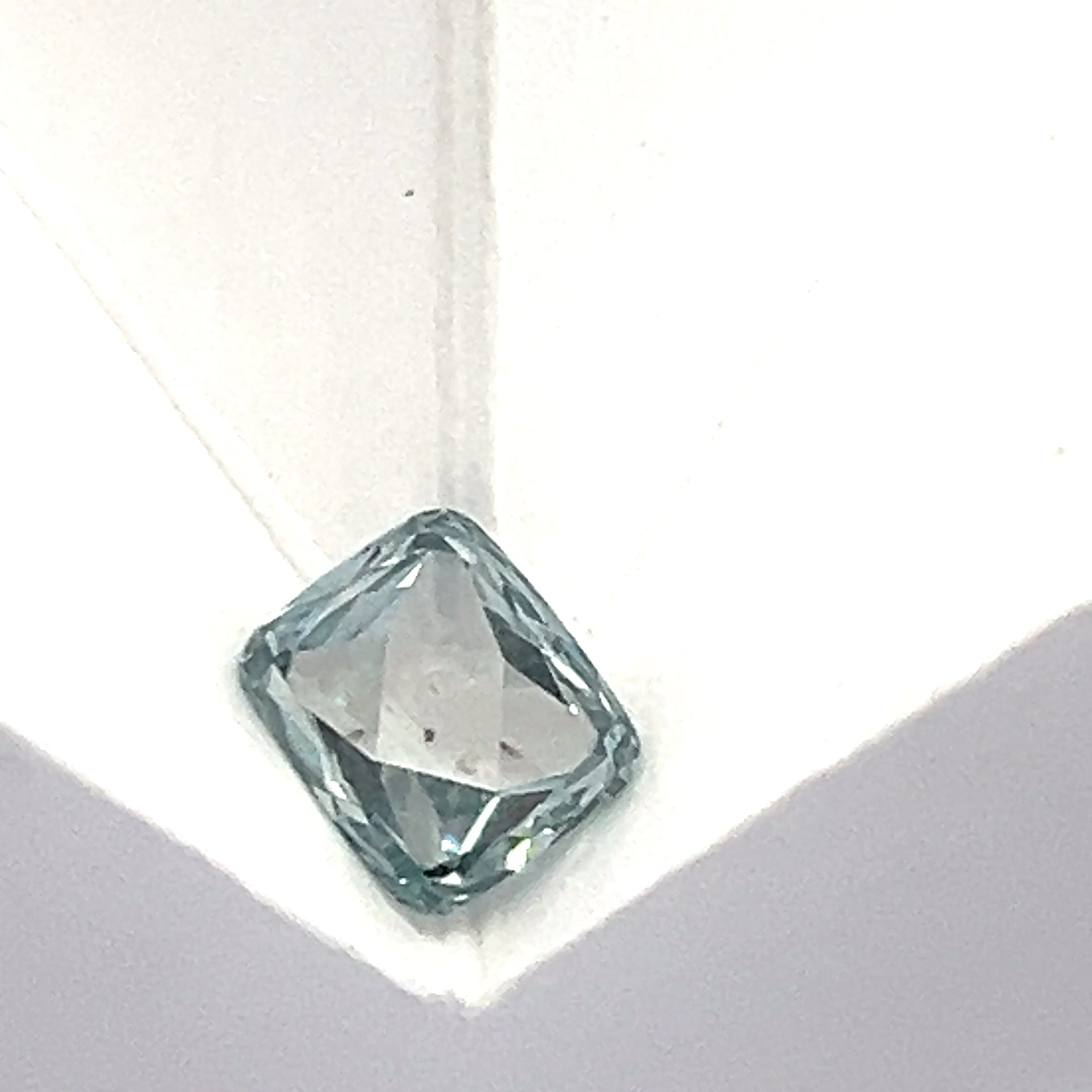 Round 1.06 AQUA BLUE VS2 